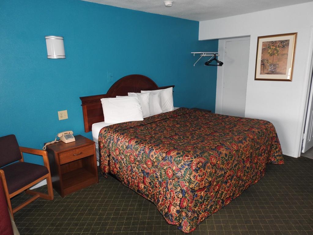 Mayo Inn Розуел Екстериор снимка