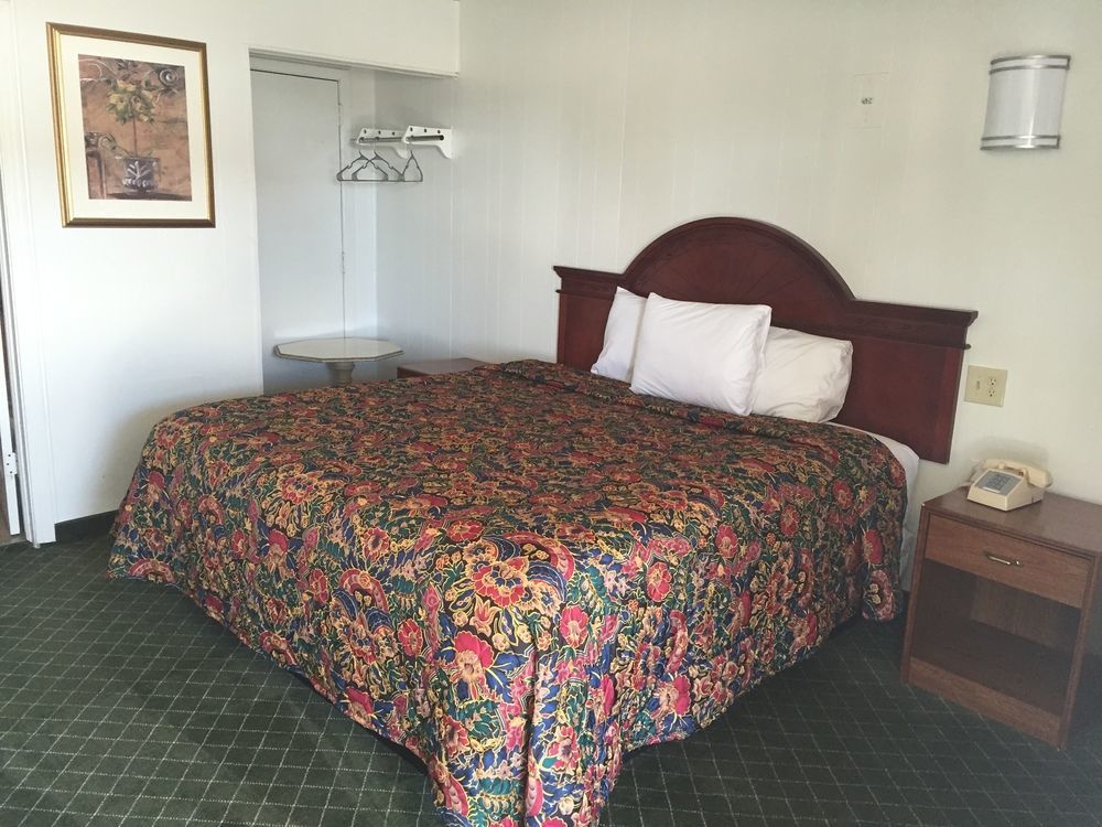 Mayo Inn Розуел Екстериор снимка