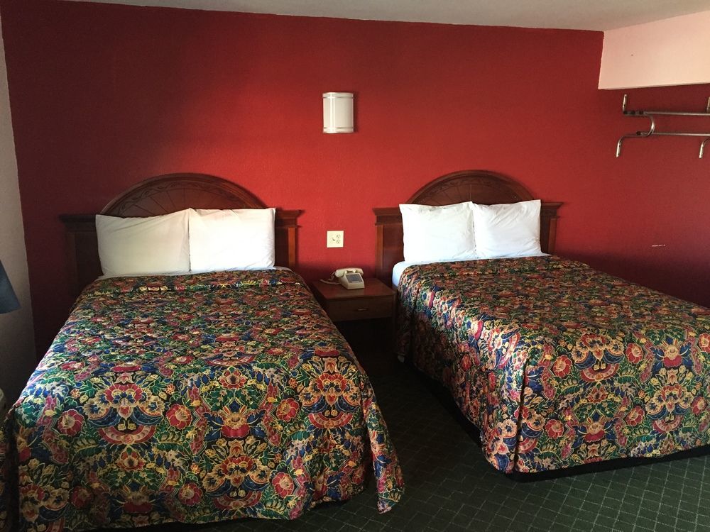 Mayo Inn Розуел Екстериор снимка